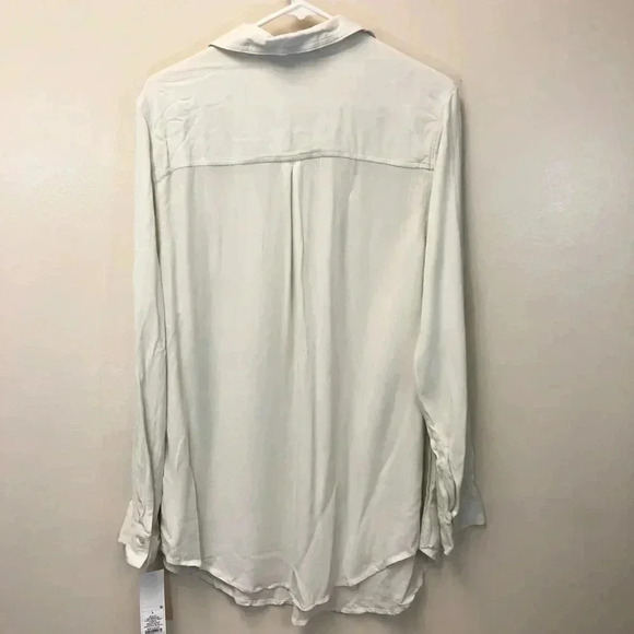 5/$20 LIZ LANGE maternity button down cream tunic - Picture 5 of 5